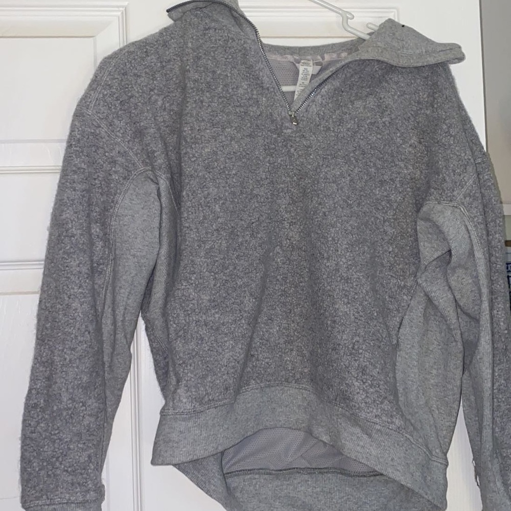 Grey lululemon quarter zip